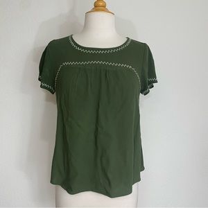 3/$25 EM Olive Green Embroidered Trim Short Sleeve Top Size Medium Boho Coastal